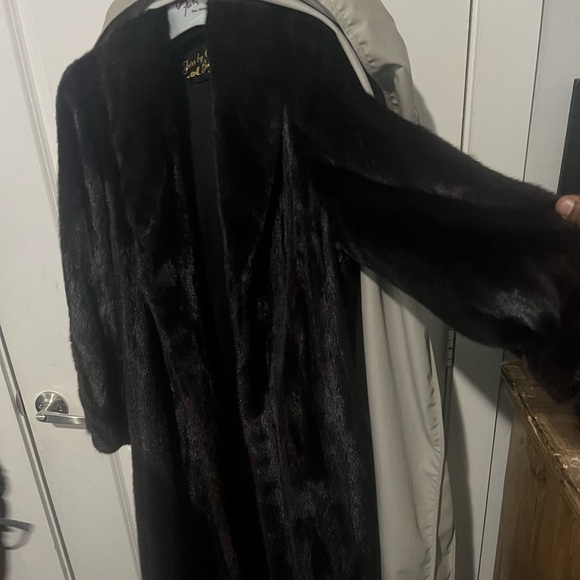 Authentic Women's Fur Mink Coat Designer - Size Medium - Large